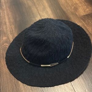 Black Cotton Polyester Hat with Woven Texture